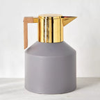 قارورة ميست المفرغة من الهواء، سعة 1 لتر، مصنوعة من البلاستيك والزجاج، باللونين الرمادي والذهبي