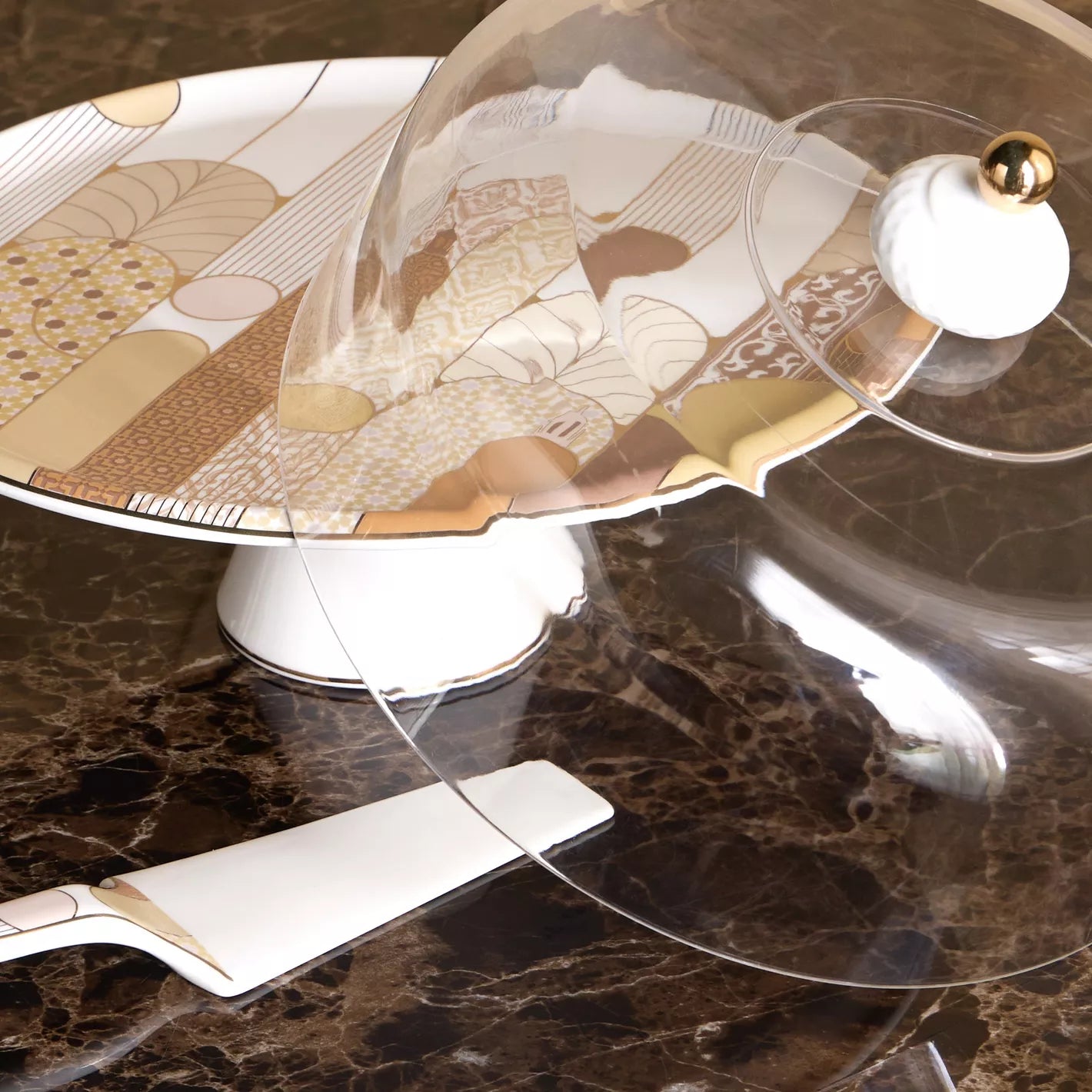 حامل كيك بورسلين من ذا ميناريتس، ​​مقاس 35 سم، مع أداة تقديم