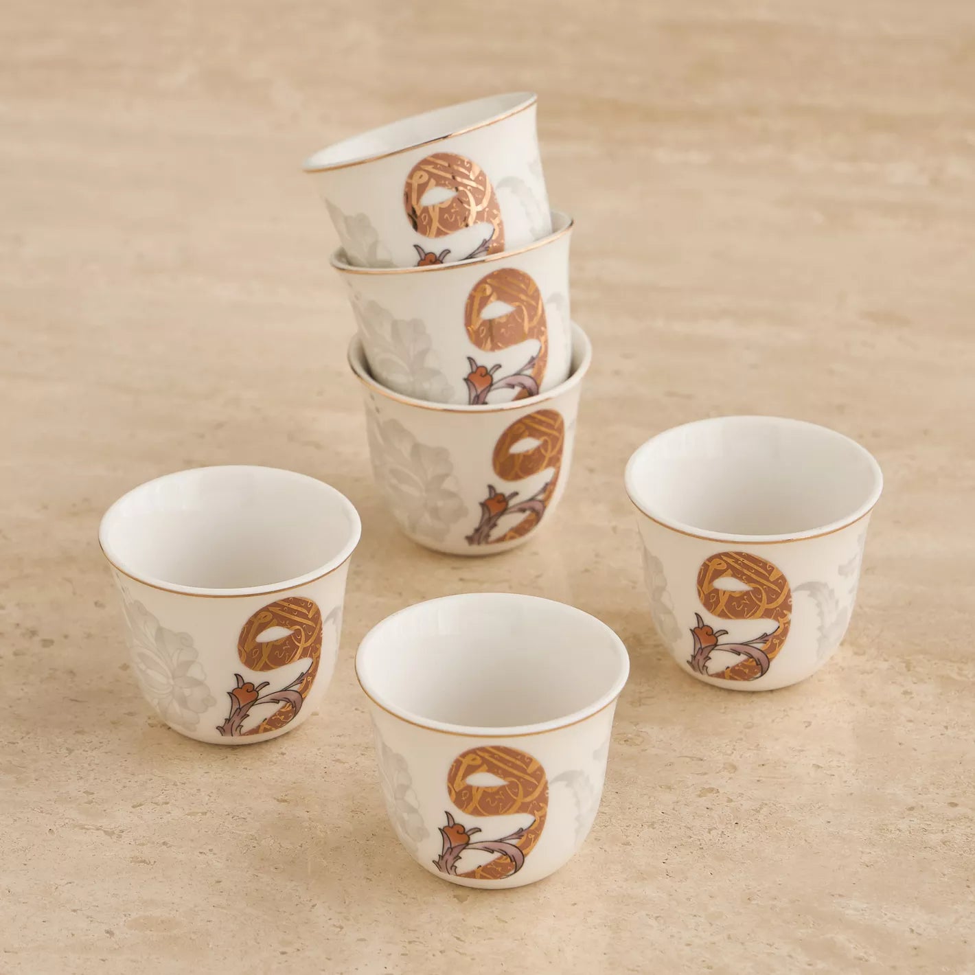 مجموعة من 6 فناجين قهوة عربية بورسلين بتصميم الخط العربي