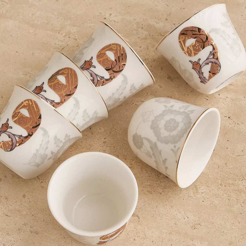 مجموعة من 6 فناجين قهوة عربية بورسلين بتصميم الخط العربي