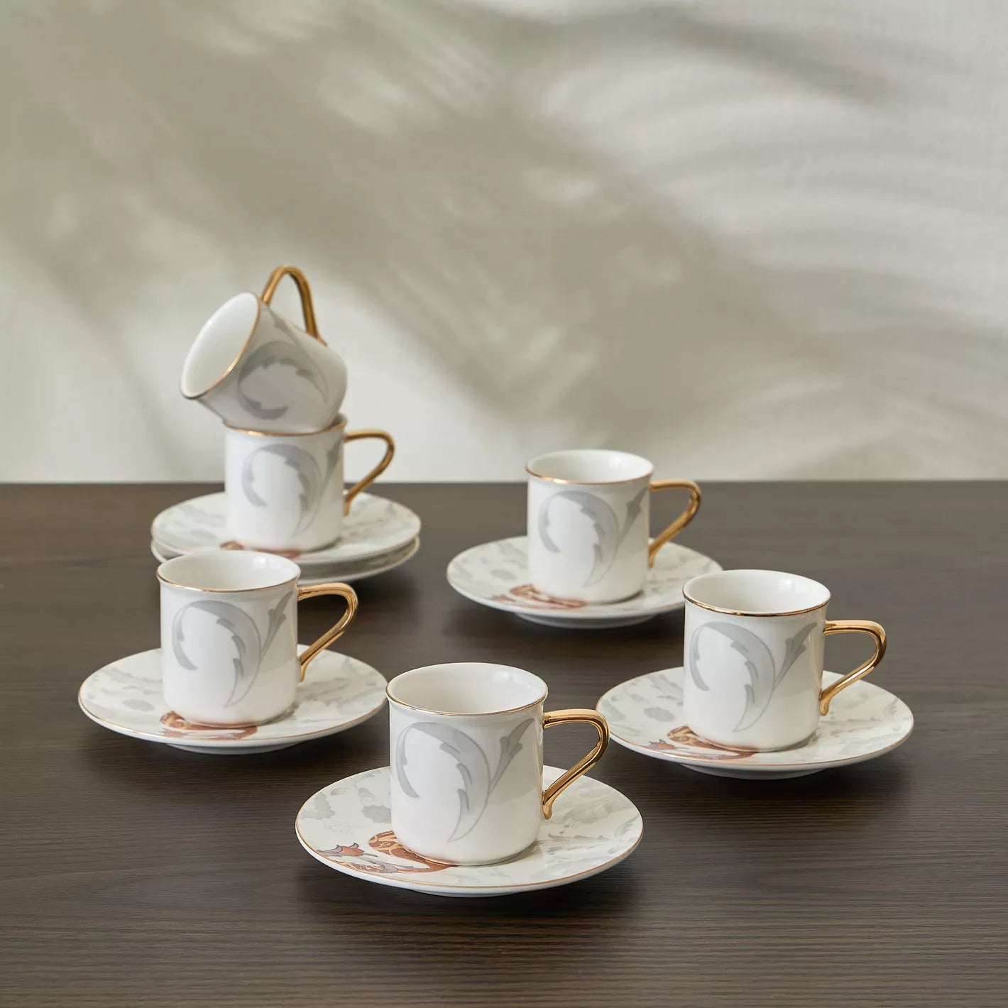 مجموعة أكواب وأطباق إسبريسو الخطية من 6 قطع