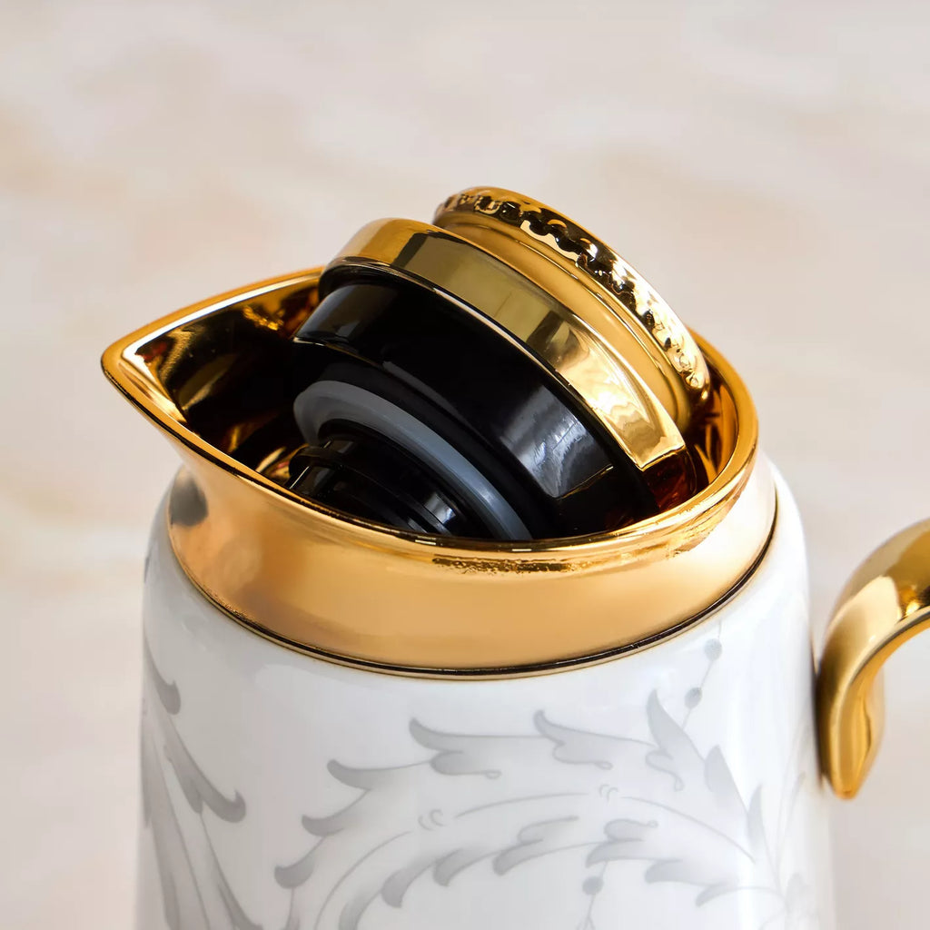 The Calligraphy Porcelain 700 ml Flask