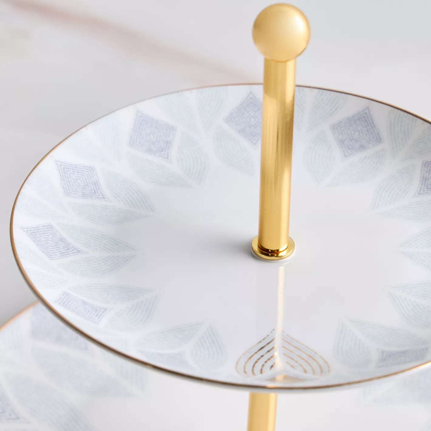 حامل تقديم لوتس ذو طبقتين 25 سم