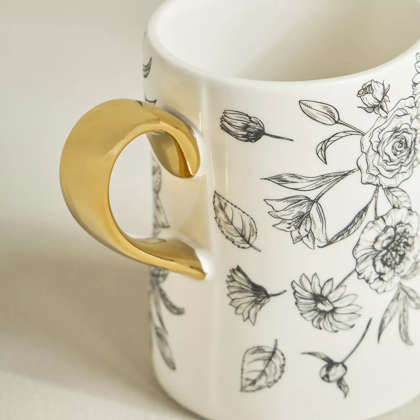 كوب فلورا "H" الخزفي