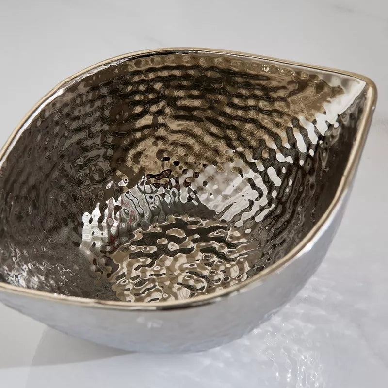 The Hammered Serving Bowl in Silver 21 cm