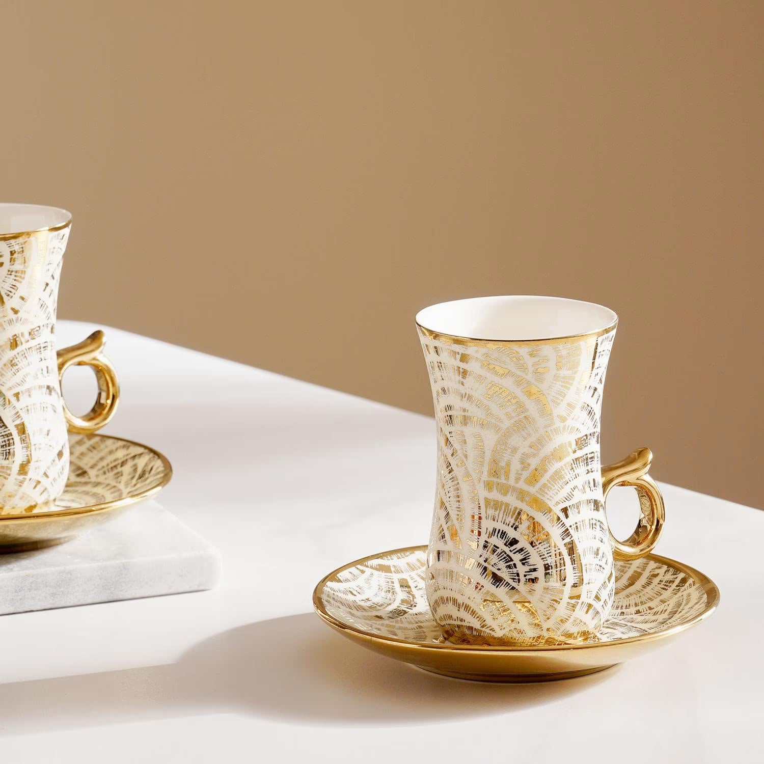 مجموعة أكواب وأطباق الإسبريسو الباروكية من 6 قطع
