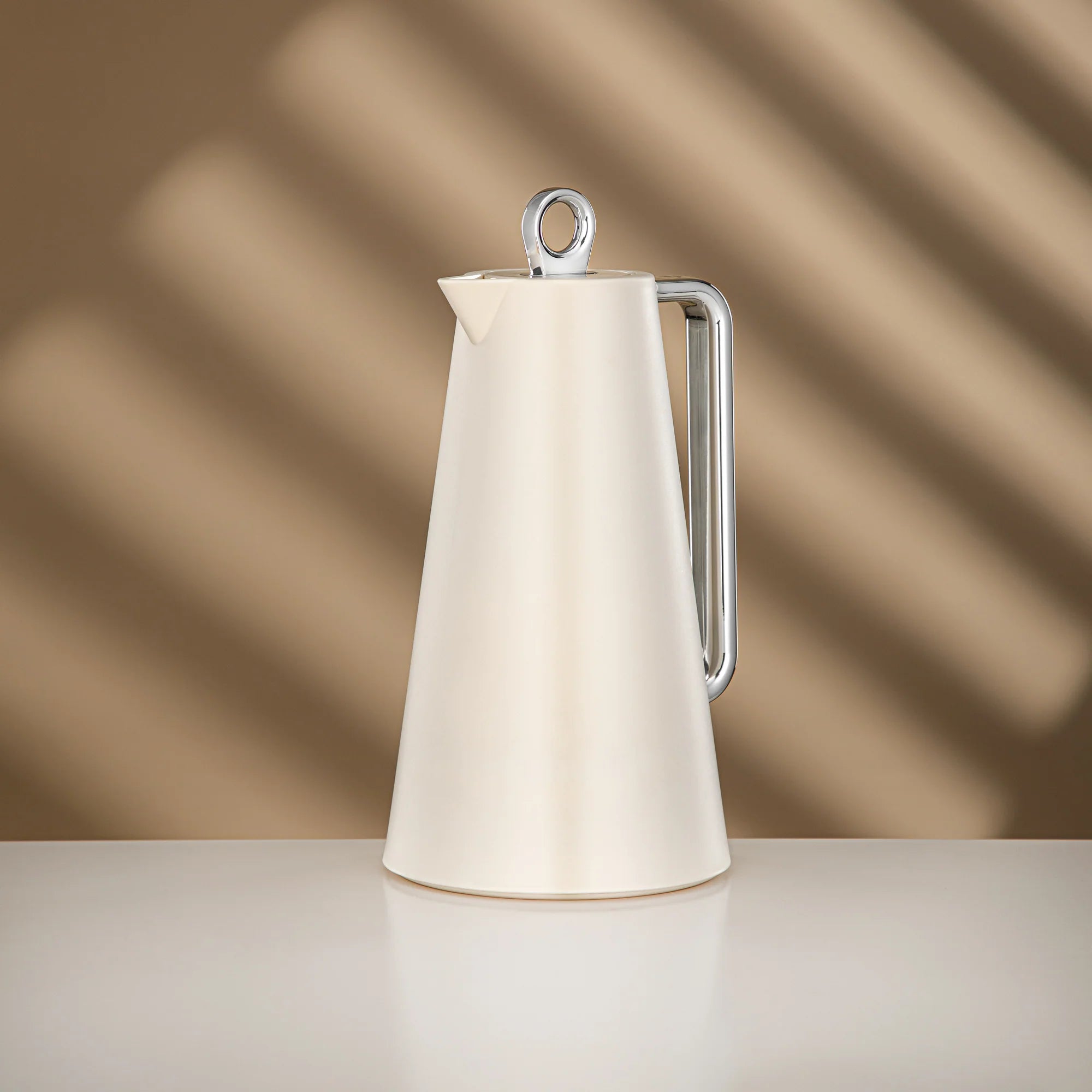 The Chic Vacuum Flask Set, 1L, Ivory & Silver