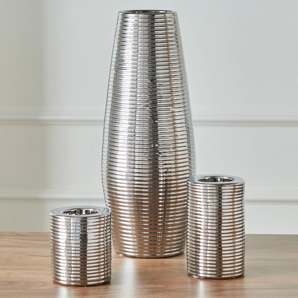 مجموعة سيلفا من مزهرية سيراميك وحاملي شمع