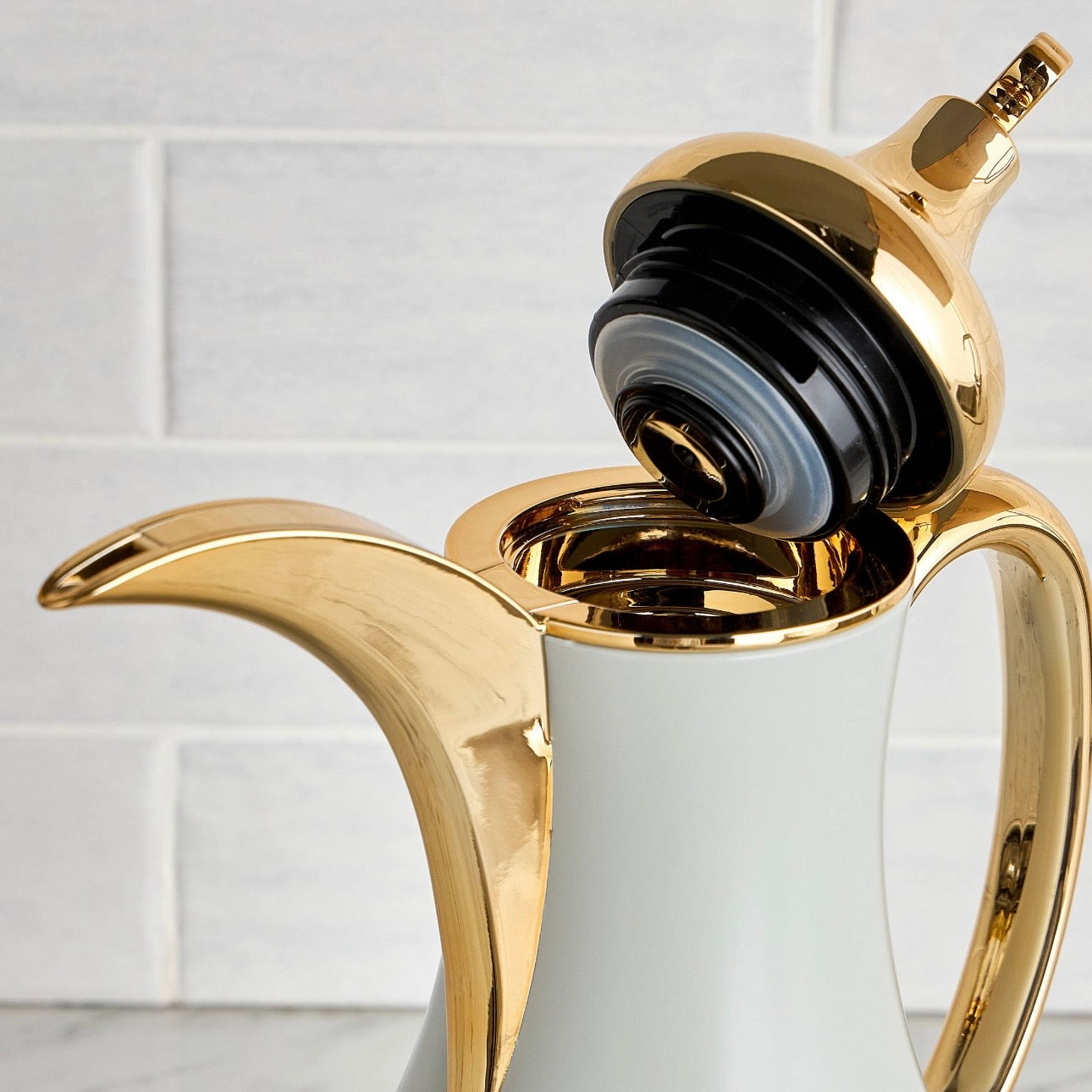 The Pearl Vacuum Arabic Coffee Dallah, 1 L, Stainless and Glass, Pearl Grey & Gold