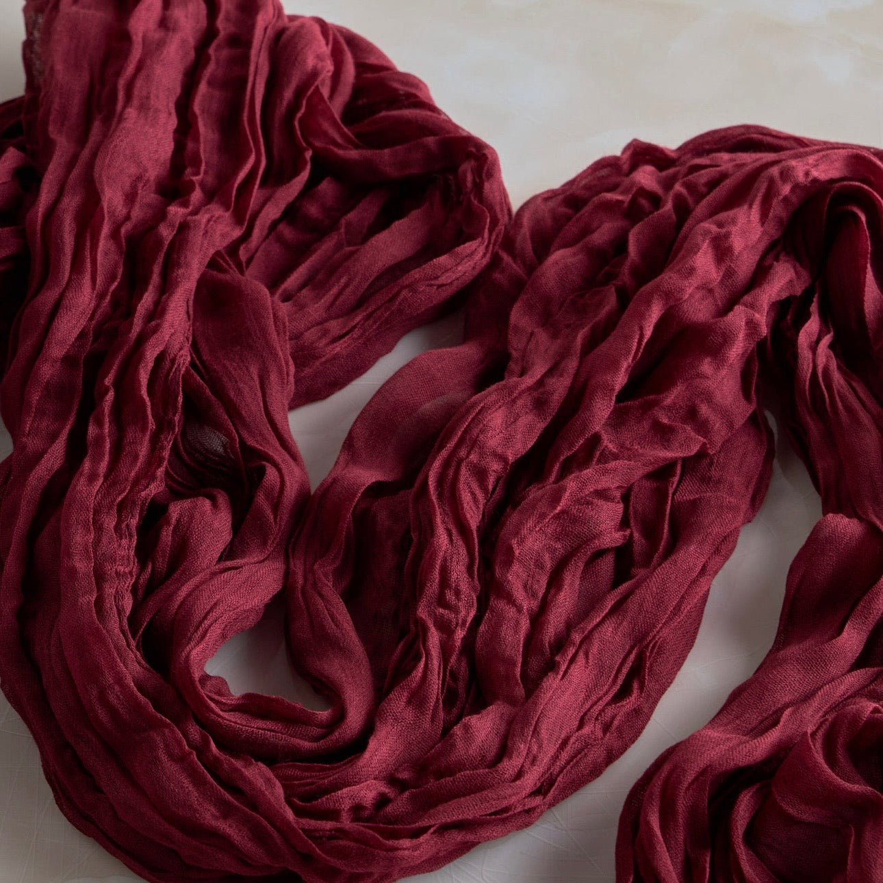 مفرش طاولة بورغندي 90×300 سم