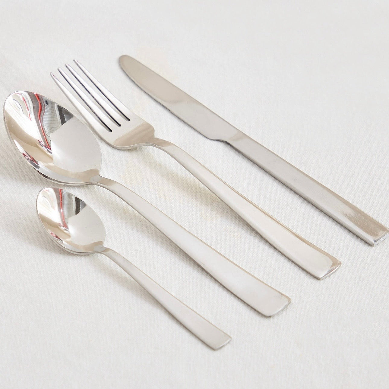 مجموعة أدوات المائدة الفاخرة المكونة من 16 قطعة