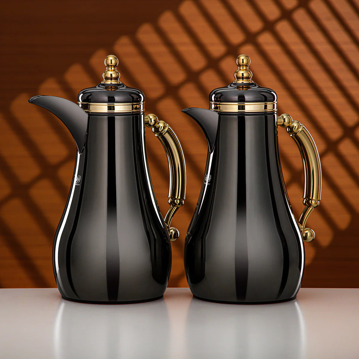 The Baroque Vacuum Arabic Coffee Dallah & Tea Flask Set, 1 L, Stainless and Glass, Gun Black & Gold