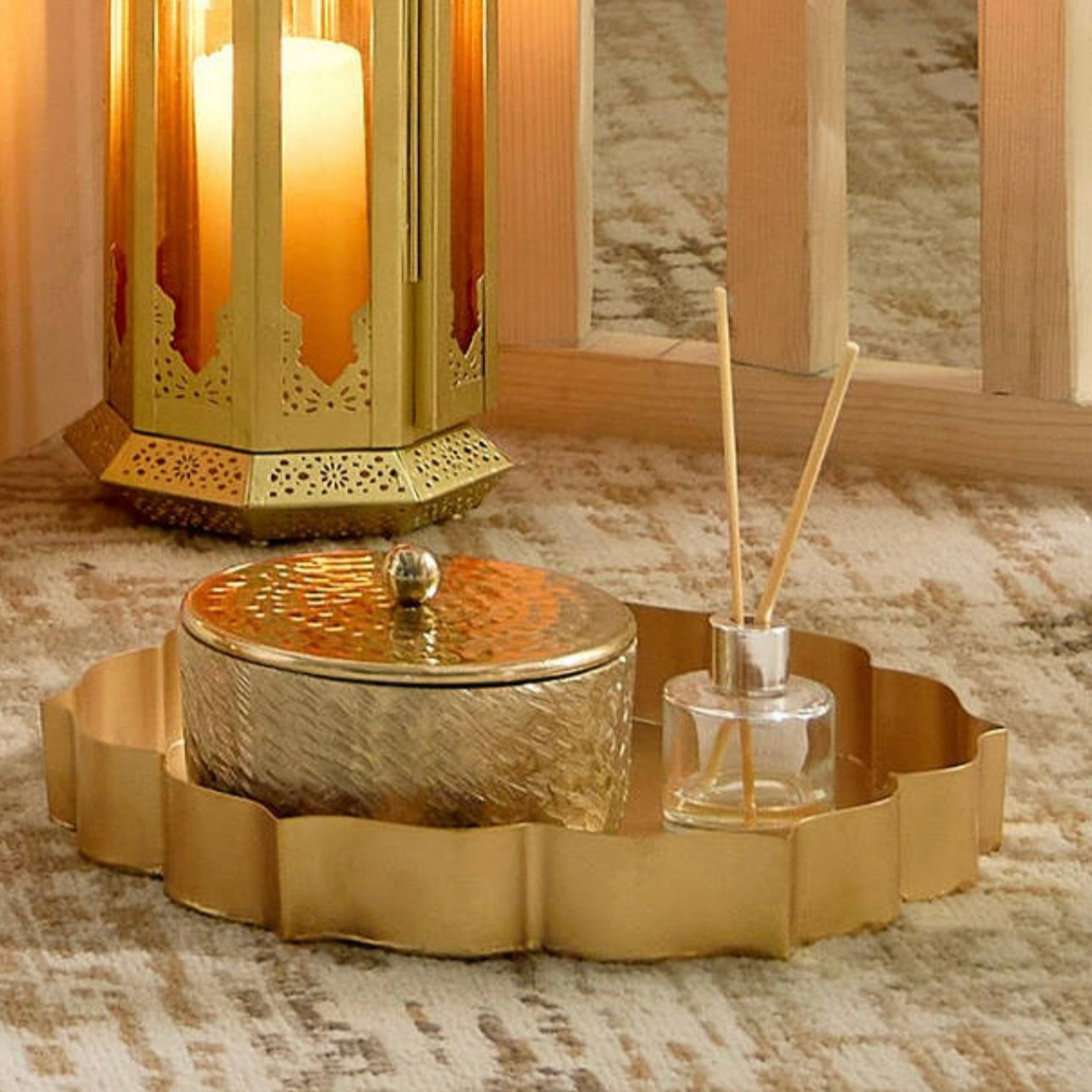 صينية اللوتس باللون الذهبي 30 سم