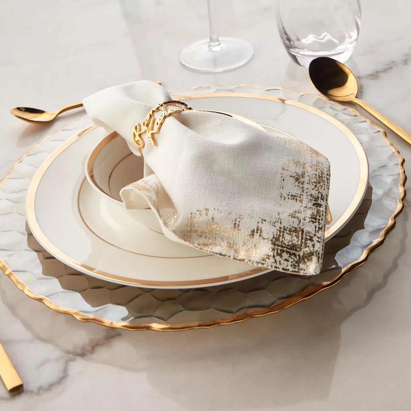 The Ramadan Kareem Gold Napkin Rings Set of 4